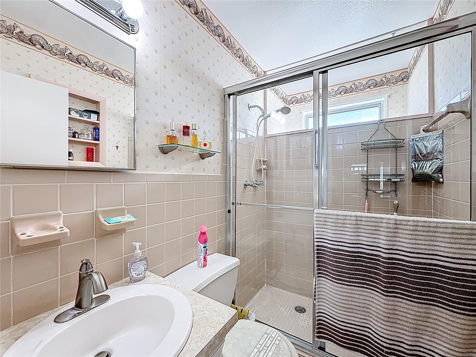 Listing photo id 10 for 2459 Columbia Drive 31