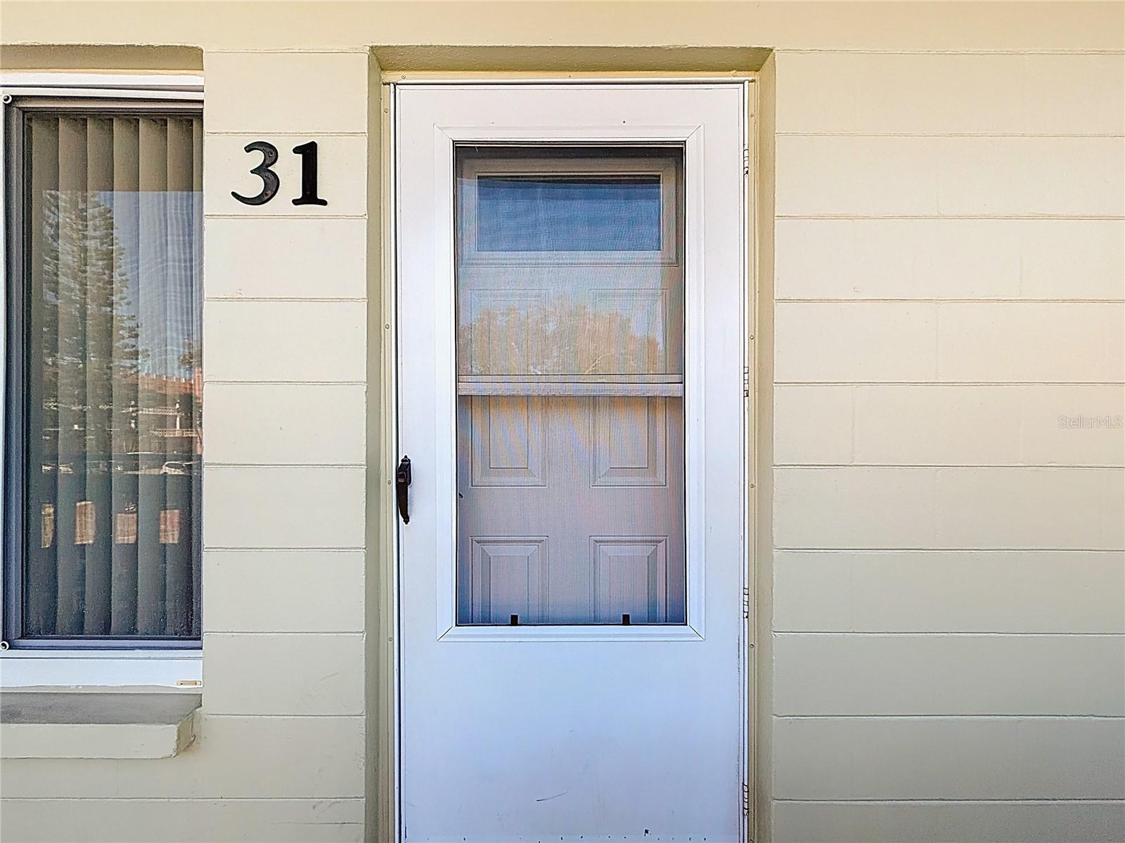 Listing photo id 14 for 2459 Columbia Drive 31