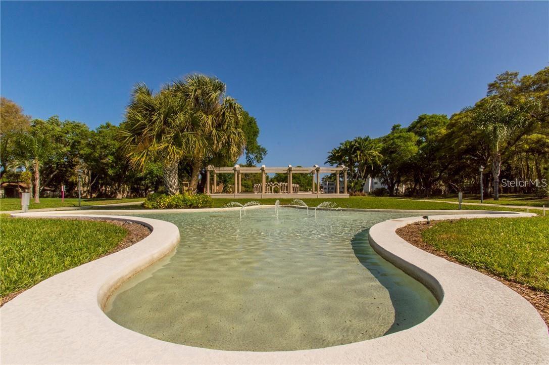 Listing photo id 18 for 2459 Columbia Drive 31