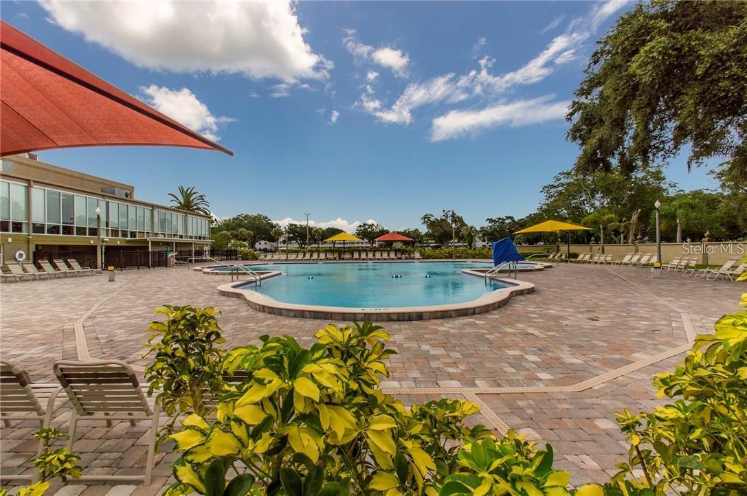 Listing photo id 20 for 2459 Columbia Drive 31