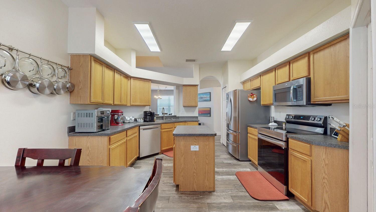 Image 20 of 60 For 15819 Cedar Elm Terrace