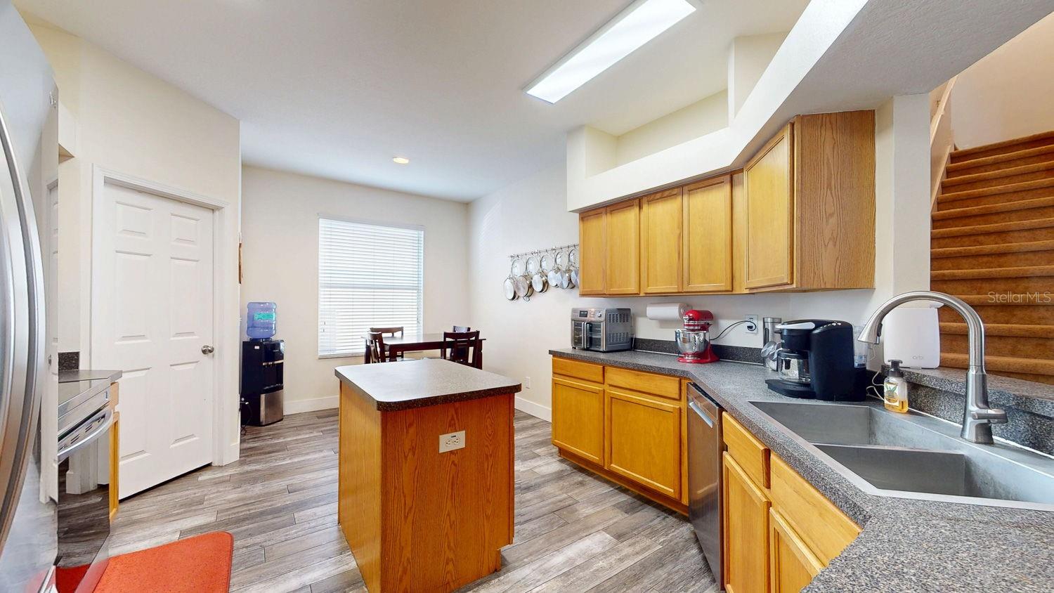 Image 21 of 60 For 15819 Cedar Elm Terrace