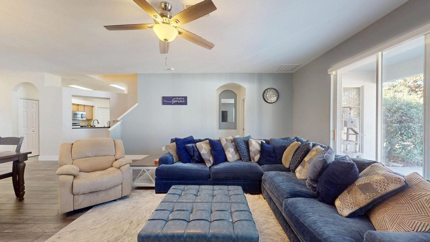 Image 4 of 60 For 15819 Cedar Elm Terrace