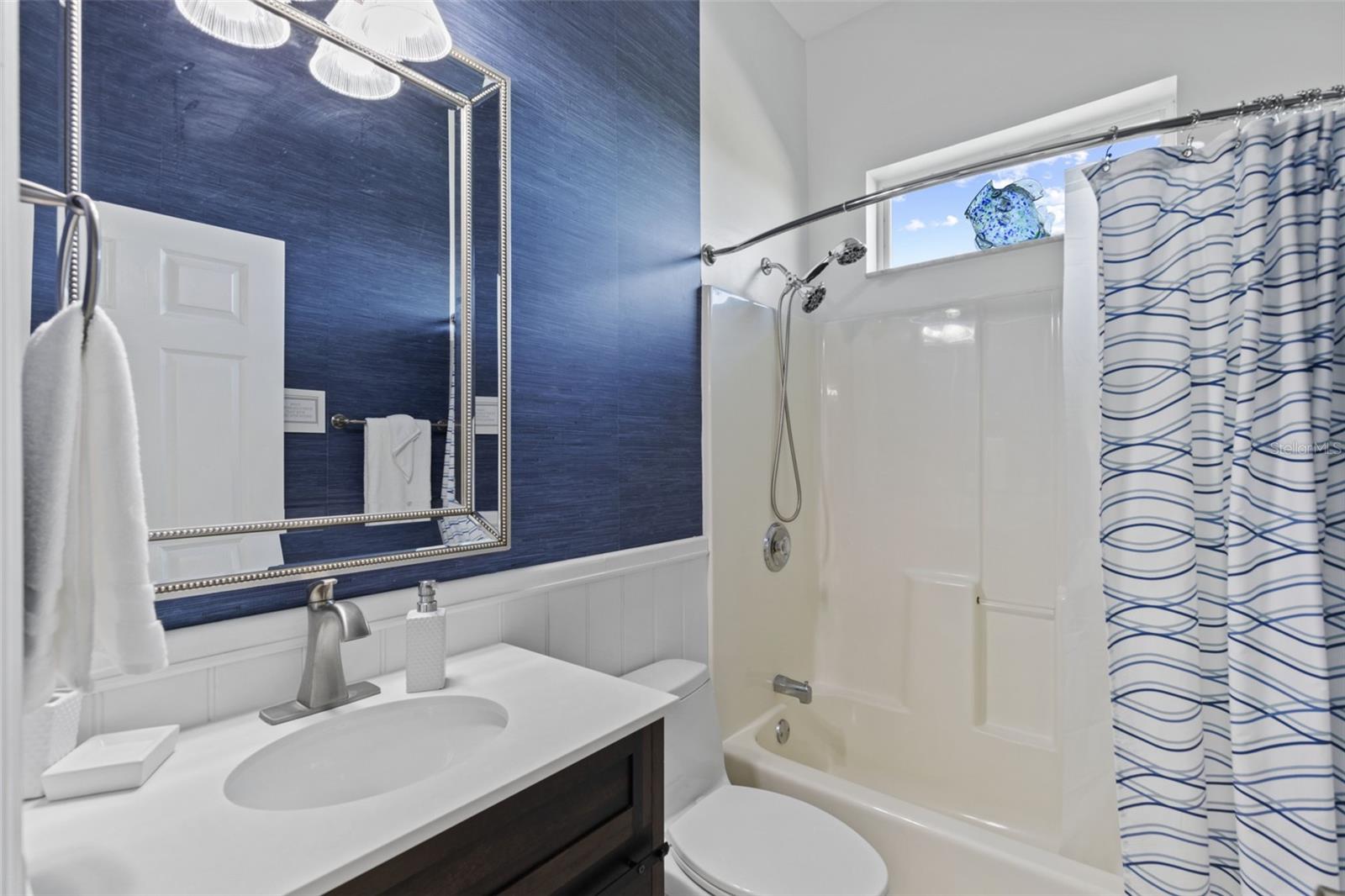 Image 16 of 49 For 2291 Palm Avenue