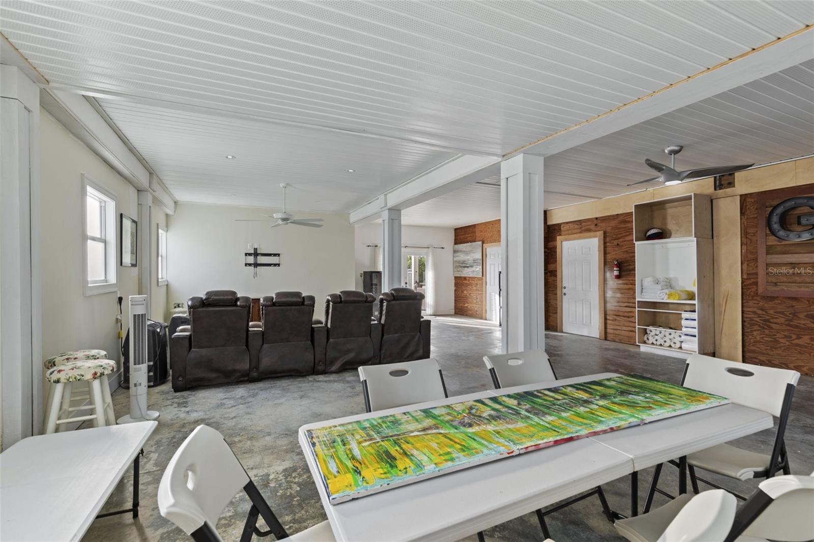 Image 21 of 49 For 2291 Palm Avenue