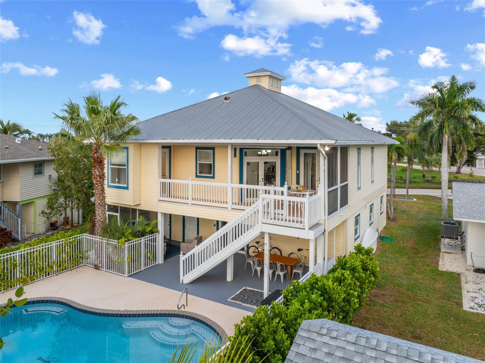 Image 25 of 49 For 2291 Palm Avenue