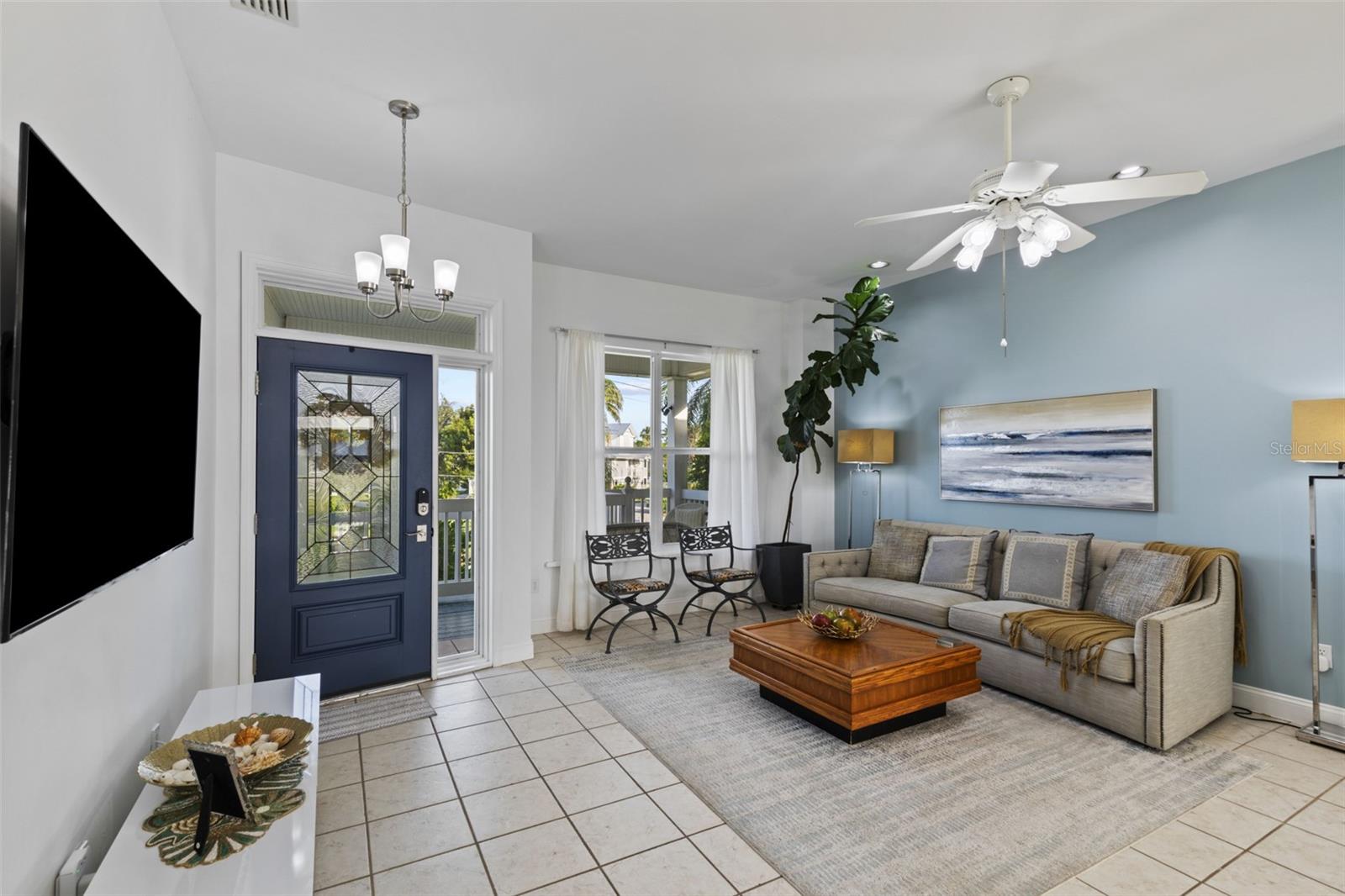 Image 38 of 49 For 2291 Palm Avenue