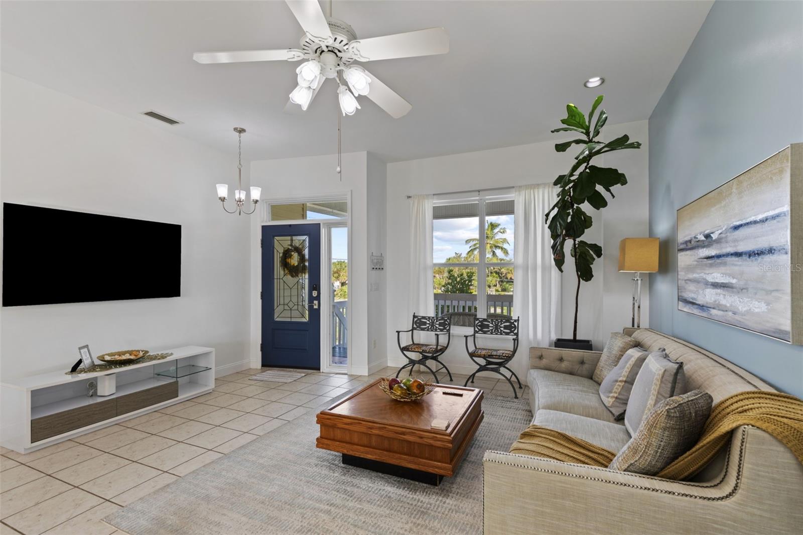 Image 7 of 49 For 2291 Palm Avenue