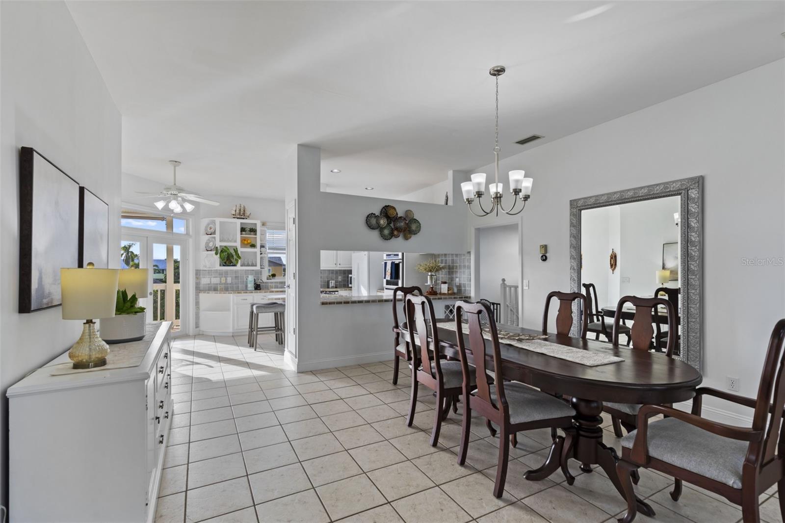 Image 8 of 49 For 2291 Palm Avenue