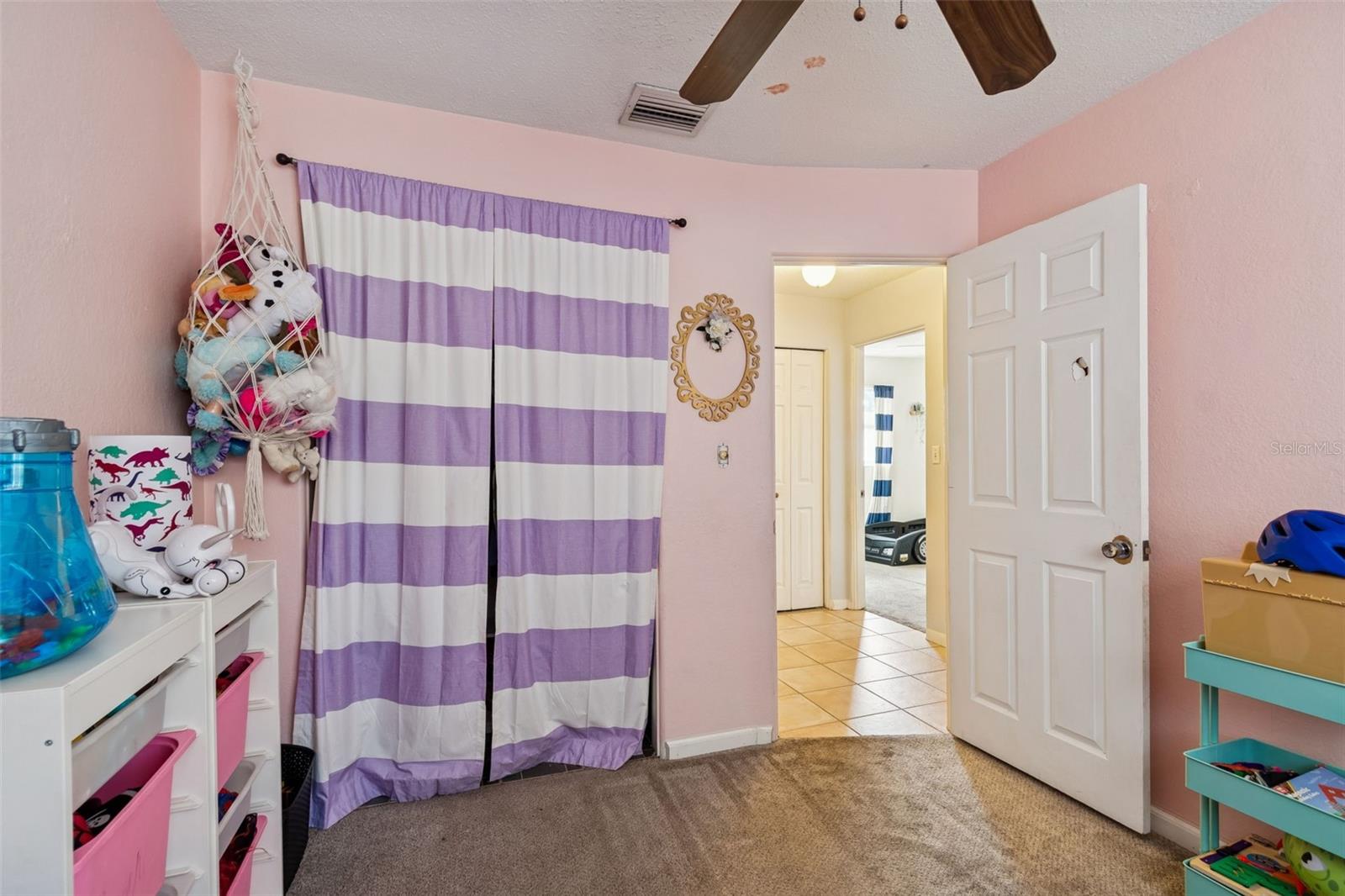 Listing photo id 31 for 6533 26th Street N