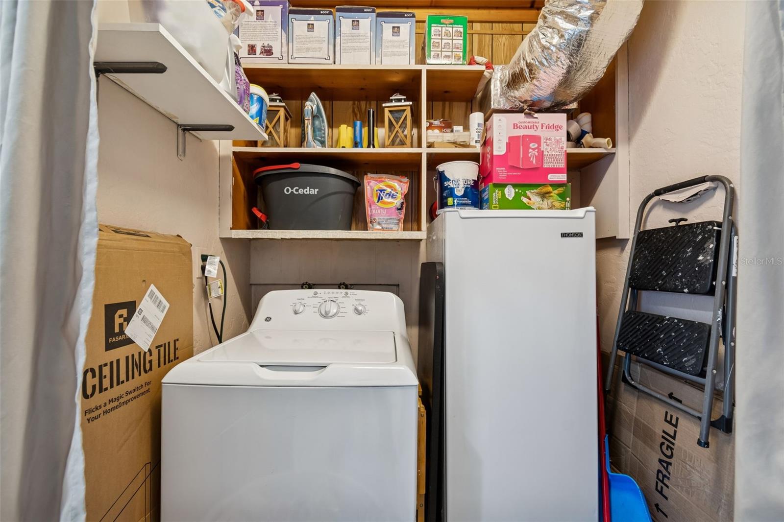 Listing photo id 40 for 6533 26th Street N