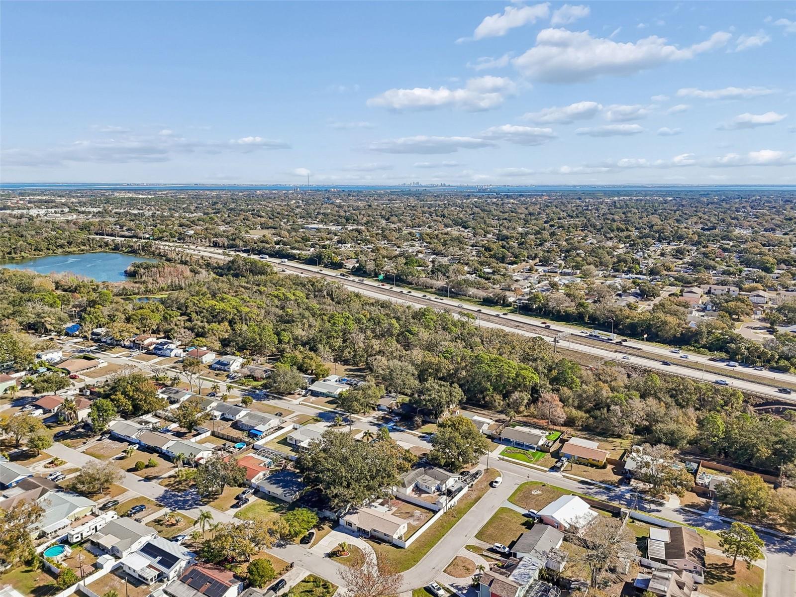 Listing photo id 59 for 6533 26th Street N