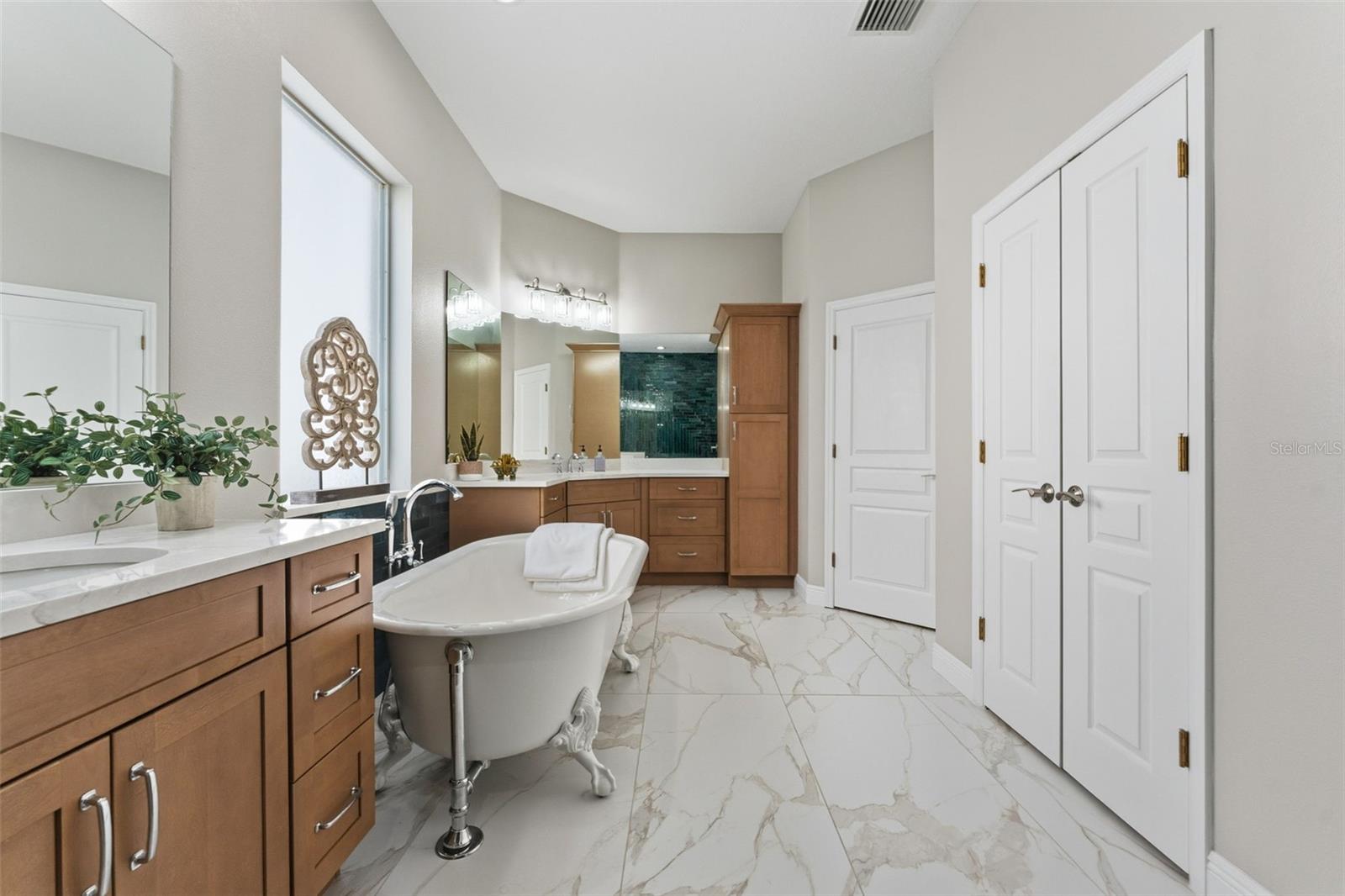 Image 27 of 72 For 11604 Splendid Lane