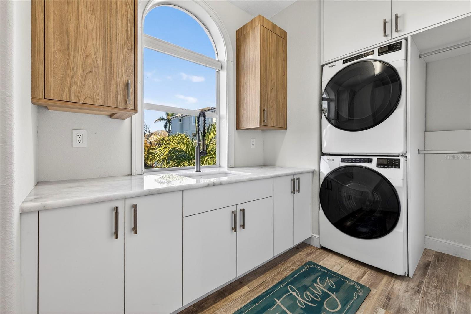 Image 27 of 68 For 8880 Commodore Drive