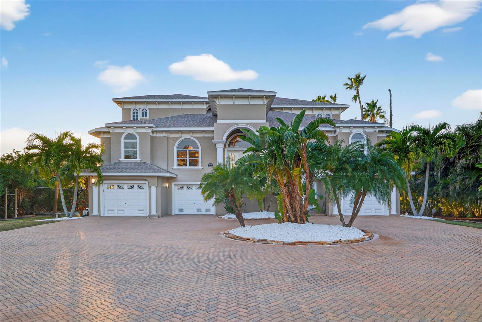 Image 3 of 68 For 8880 Commodore Drive