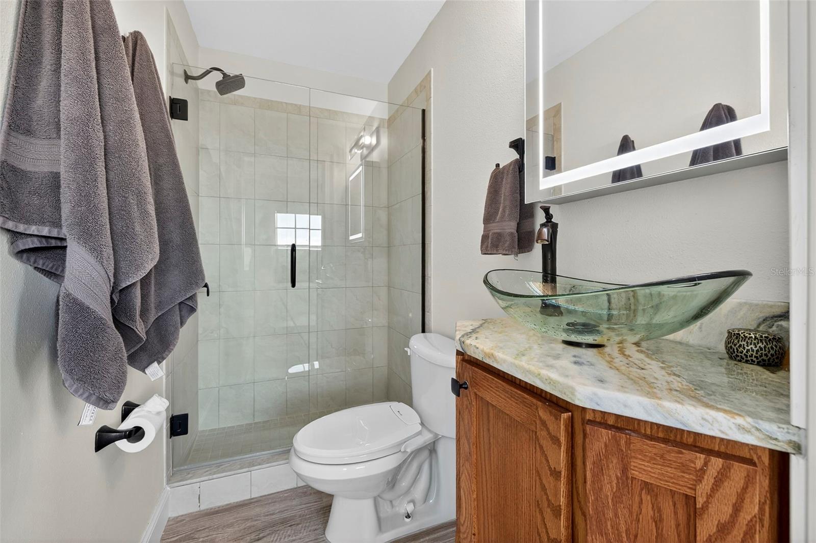 Image 31 of 68 For 8880 Commodore Drive