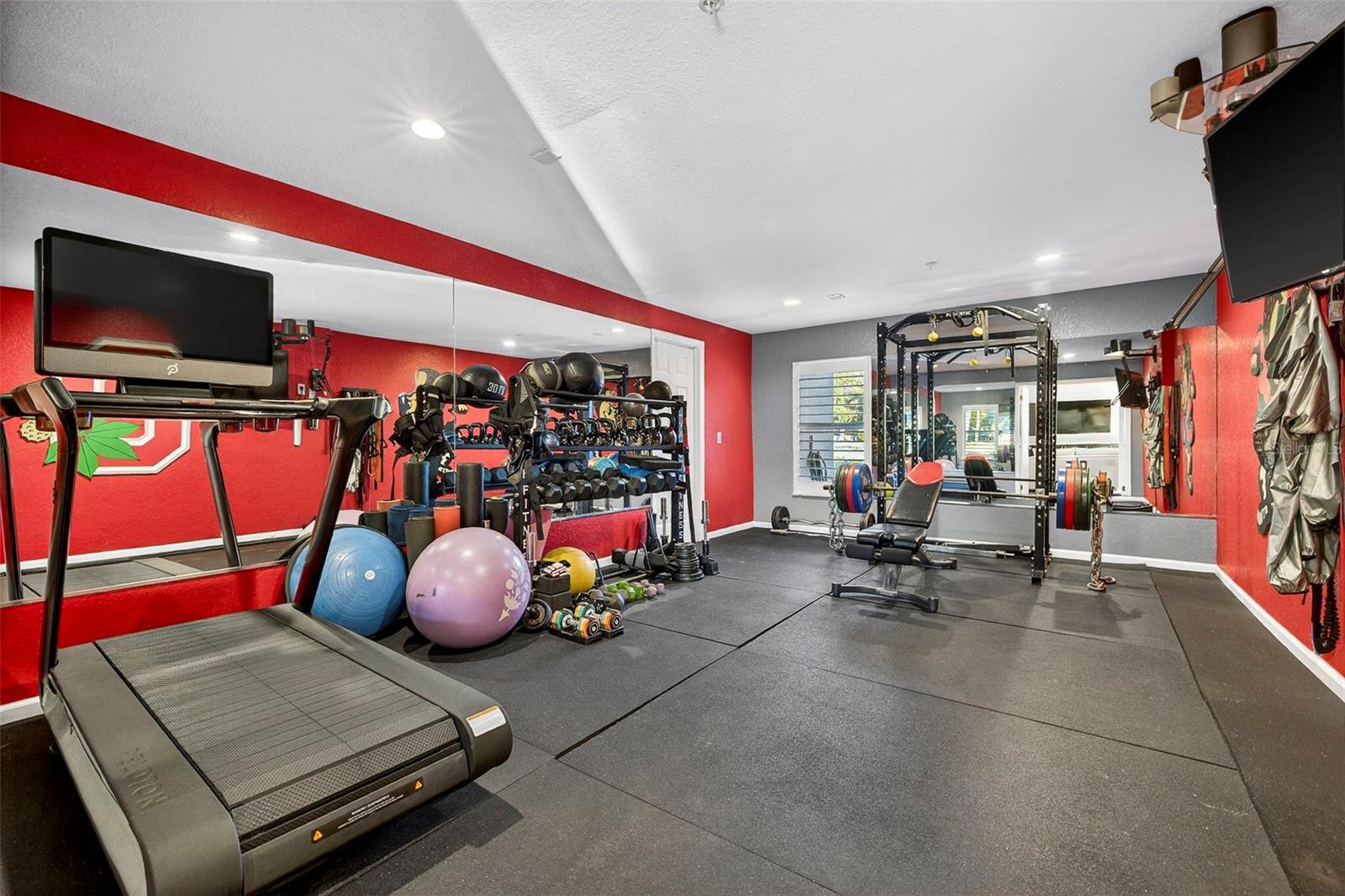 Image 42 of 68 For 8880 Commodore Drive