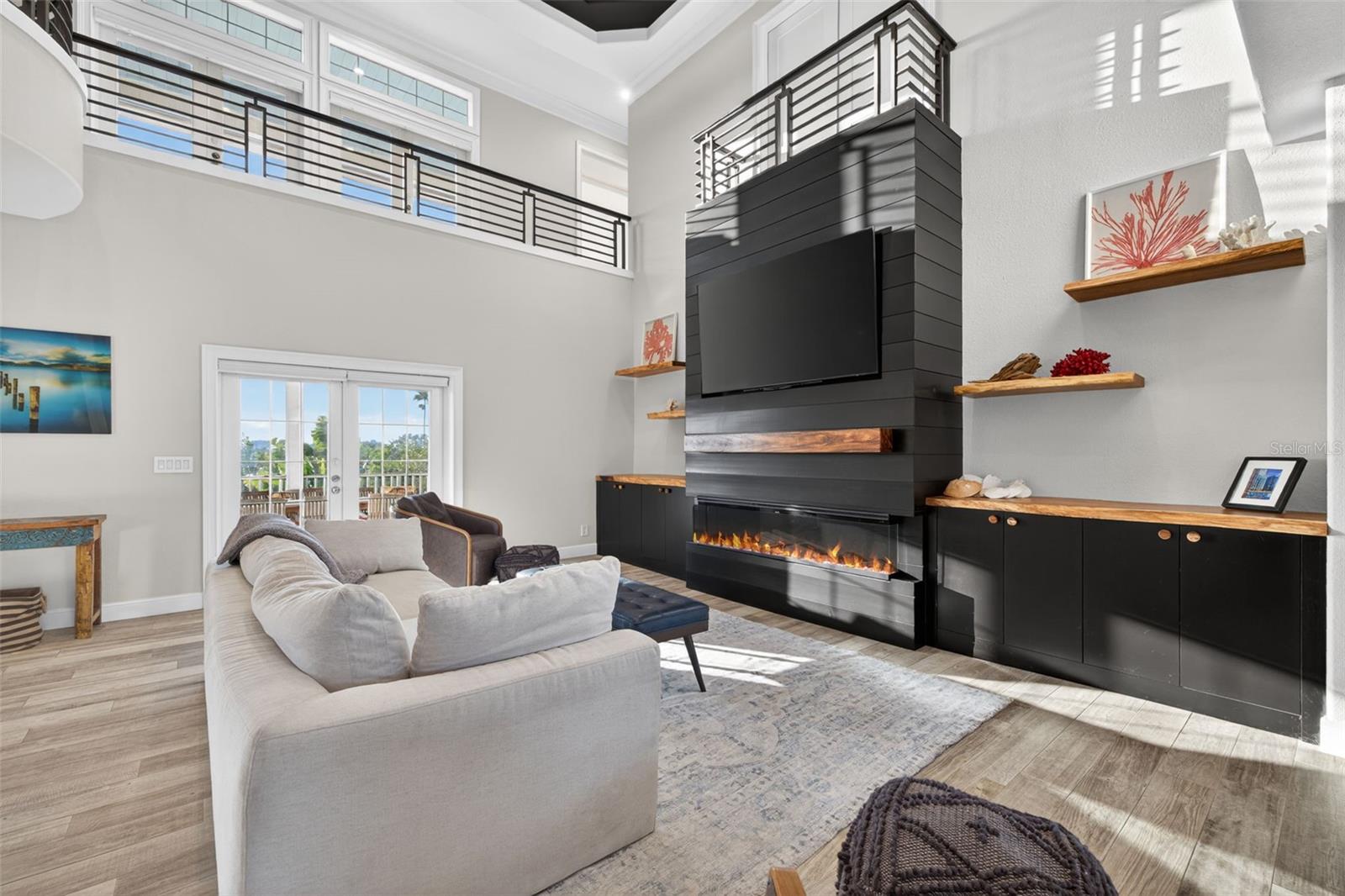 Image 6 of 68 For 8880 Commodore Drive