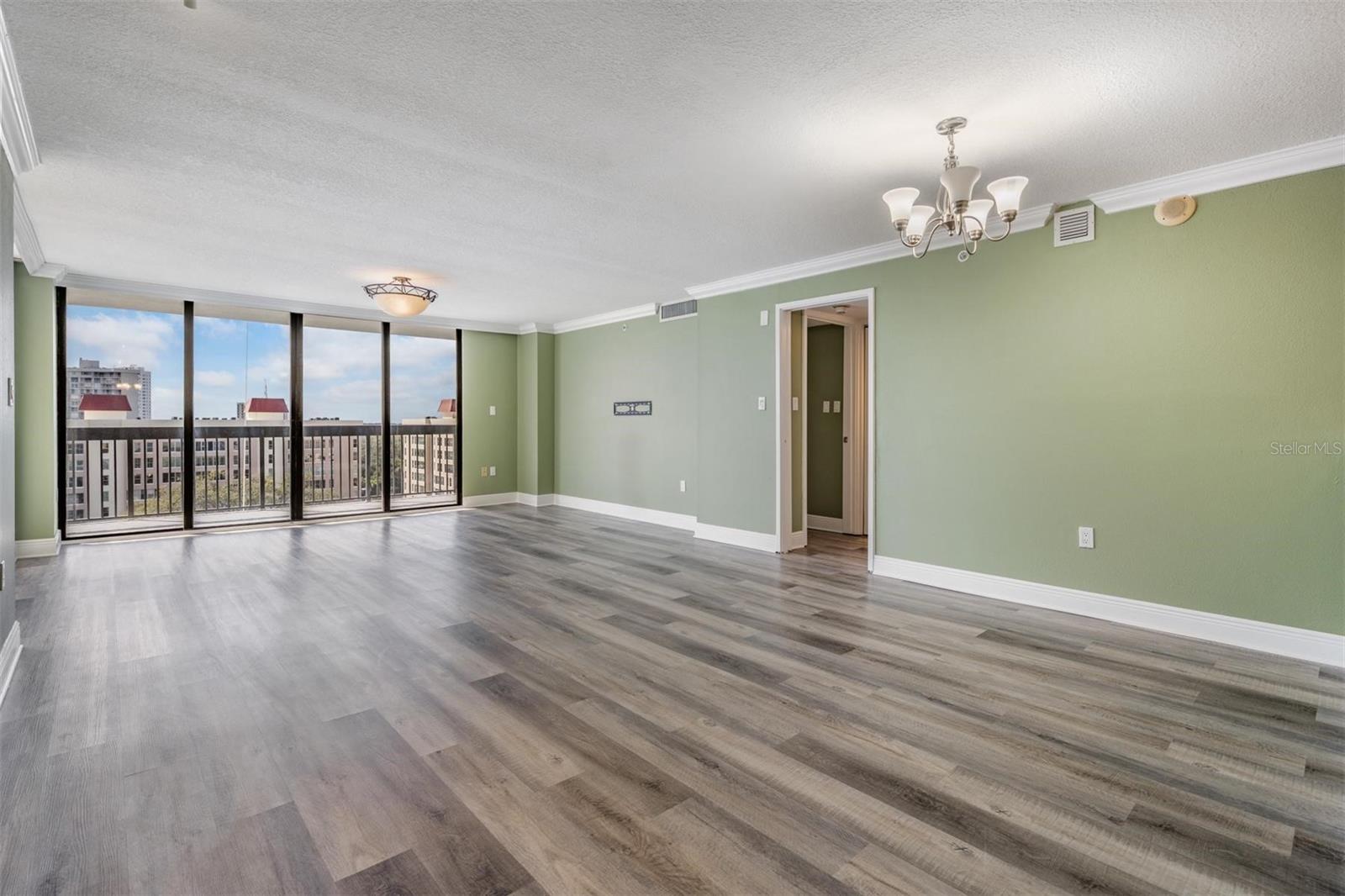 Image 14 of 36 For 2413 Bayshore Boulevard 1004