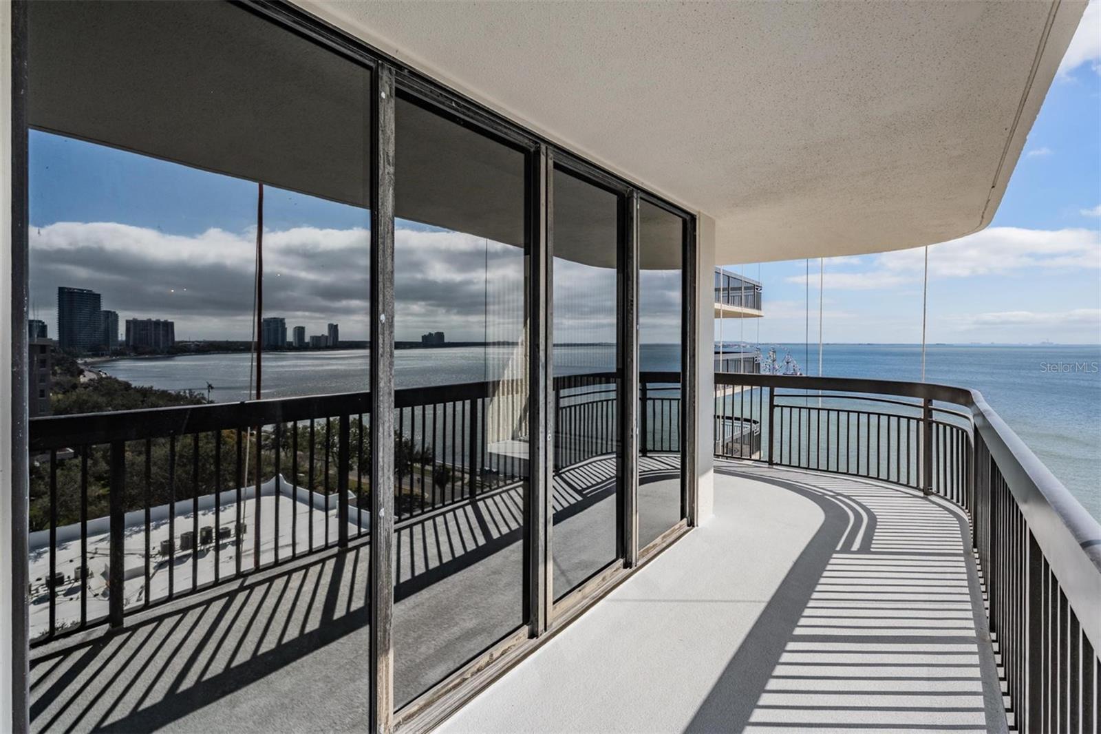 Image 19 of 36 For 2413 Bayshore Boulevard 1004