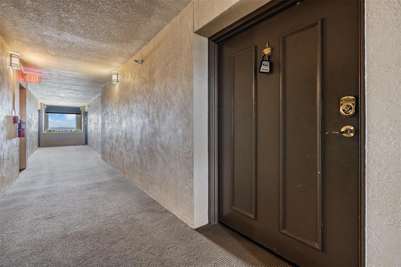 Image 3 of 36 For 2413 Bayshore Boulevard 1004