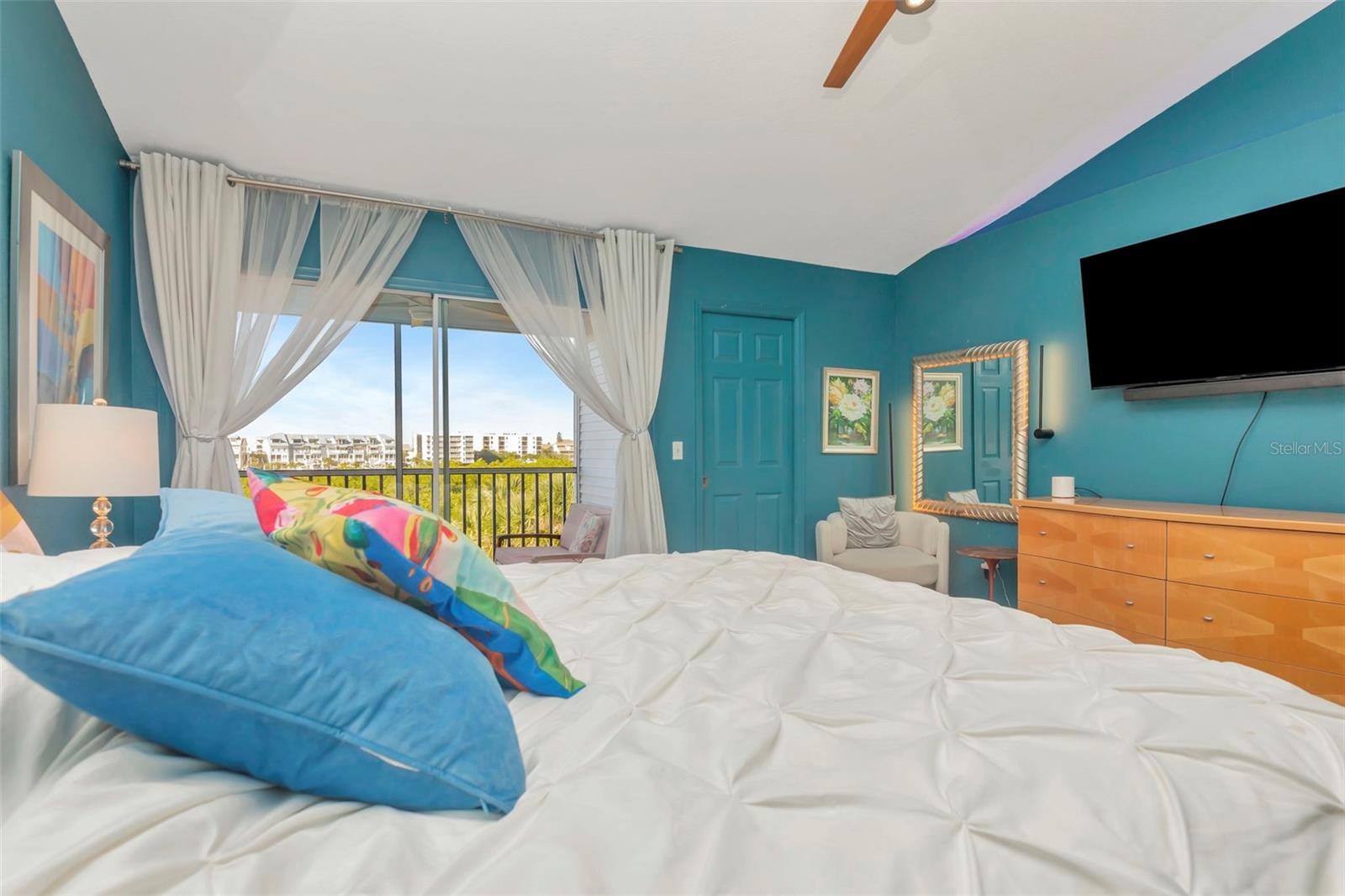 Image 21 of 44 For 14767 Seminole Trail