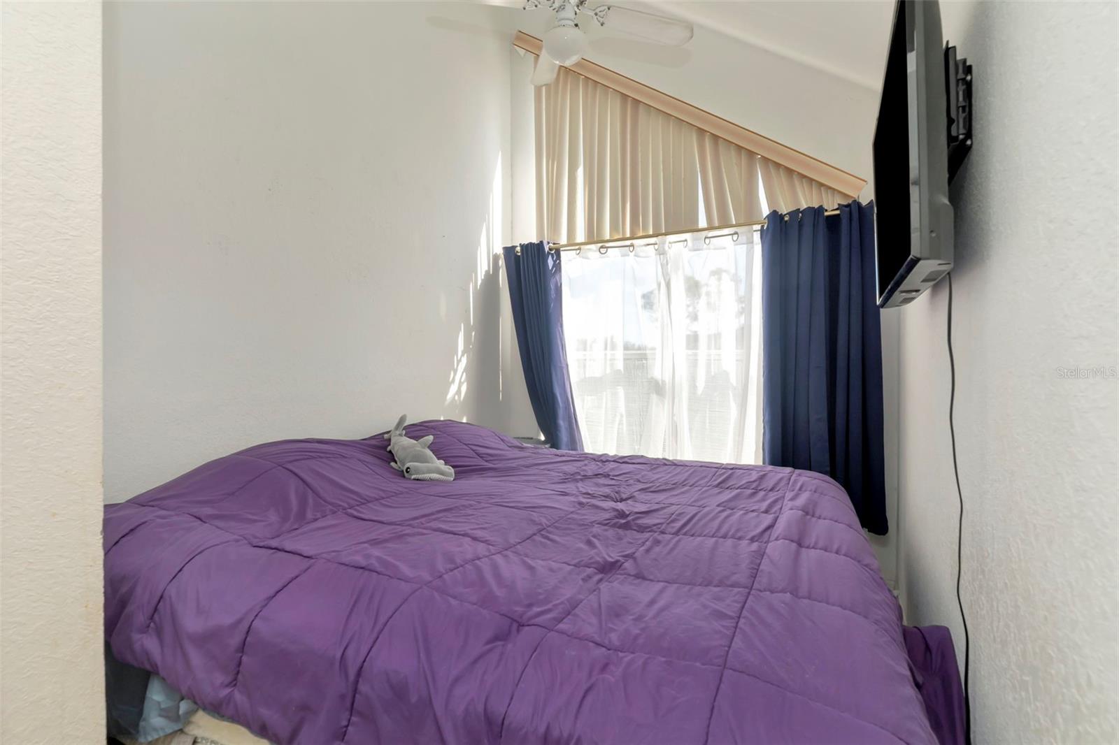 Image 29 of 44 For 14767 Seminole Trail