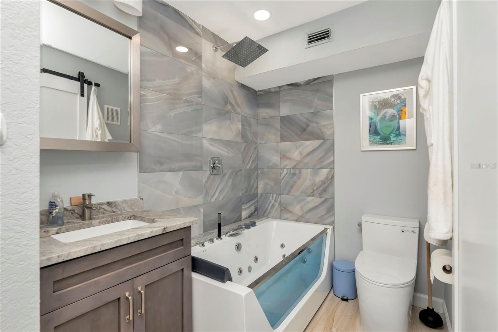 Image 37 of 44 For 14767 Seminole Trail