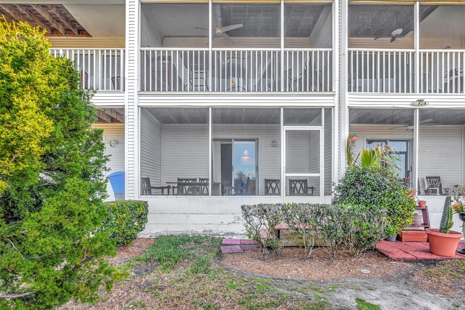 Image 40 of 44 For 14767 Seminole Trail