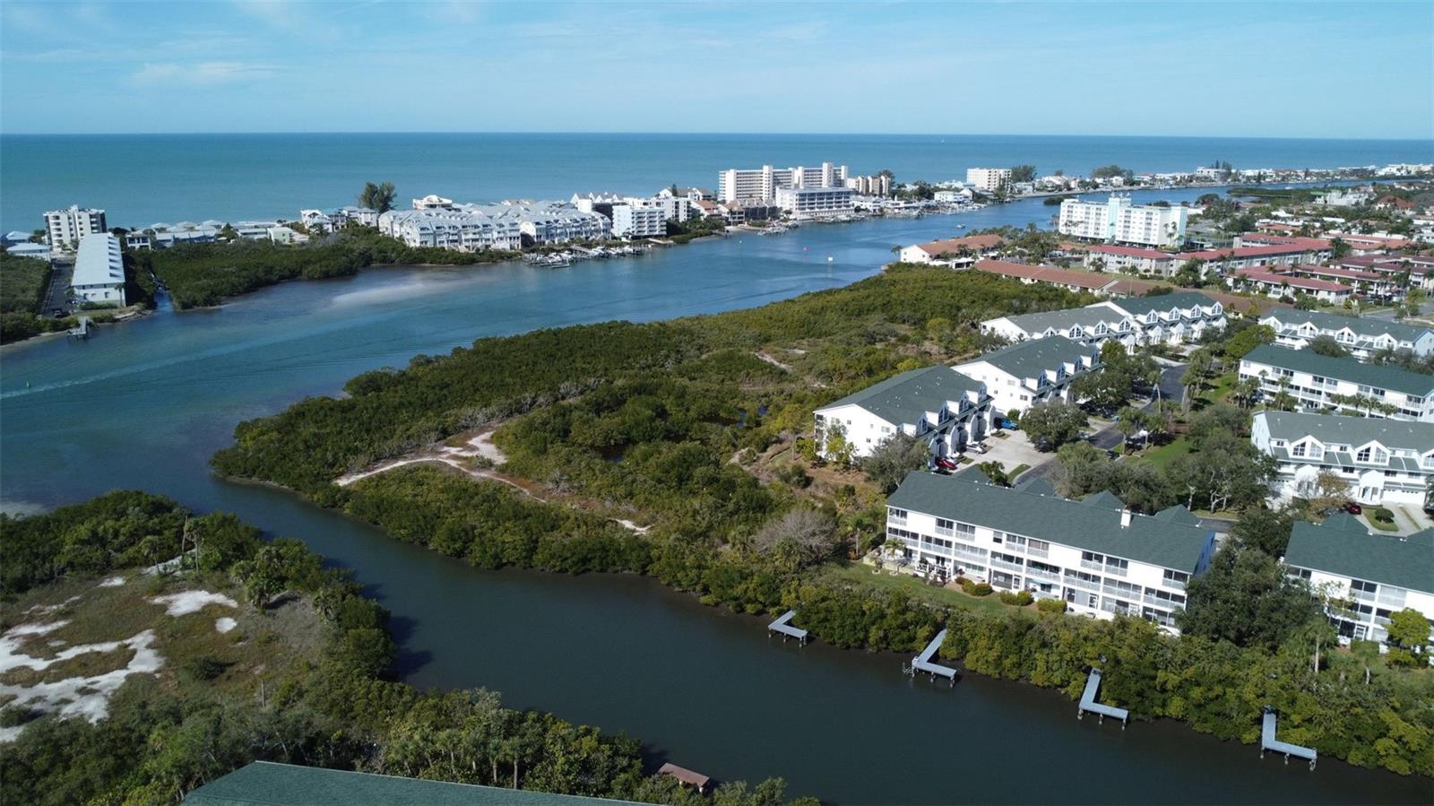 Image 43 of 44 For 14767 Seminole Trail