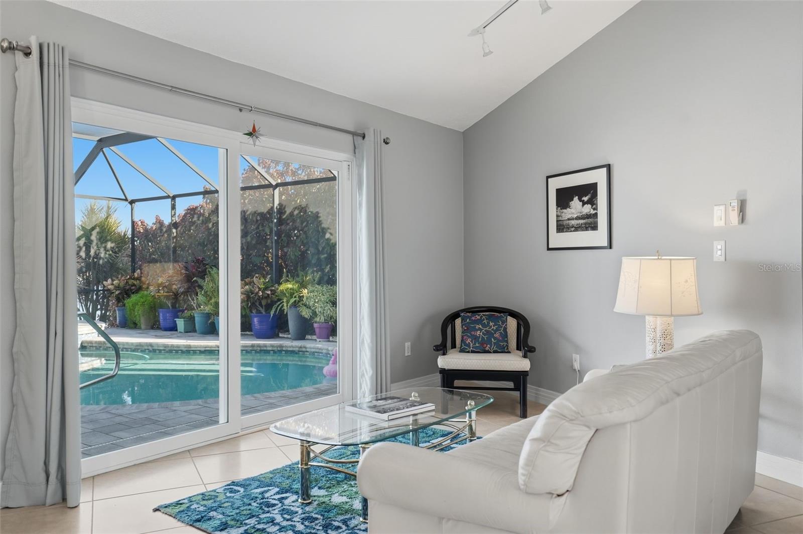 Image 11 of 55 For 2316 Shore Drive Se