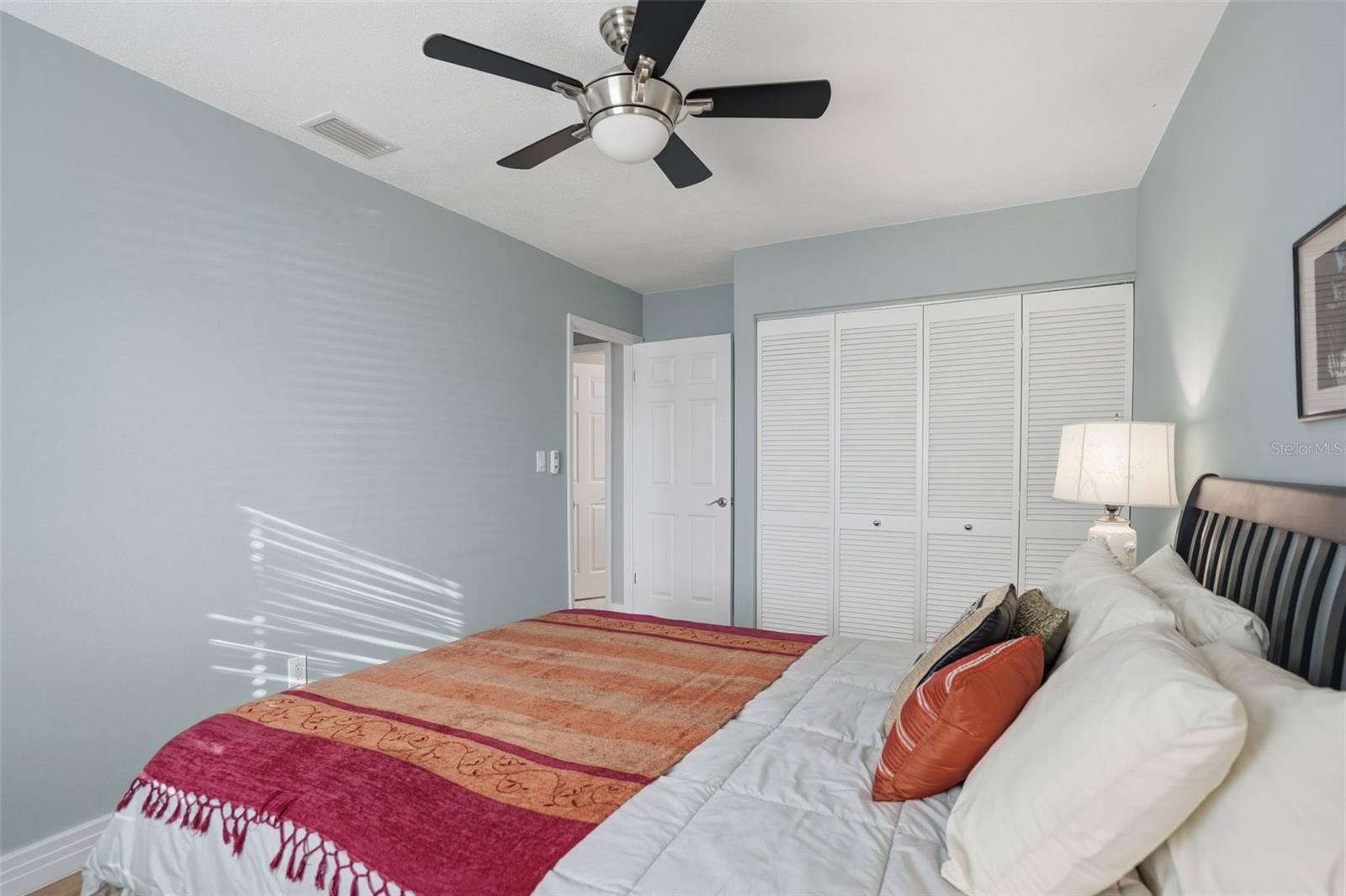 Image 28 of 55 For 2316 Shore Drive Se