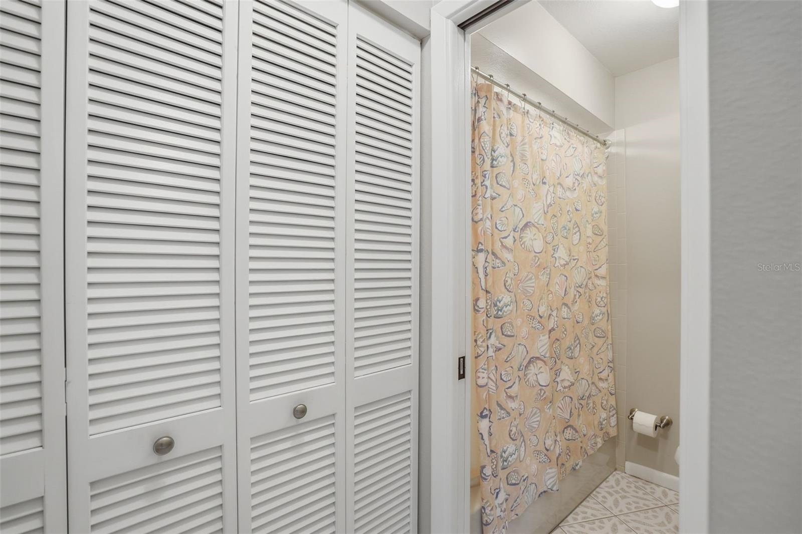 Image 32 of 55 For 2316 Shore Drive Se