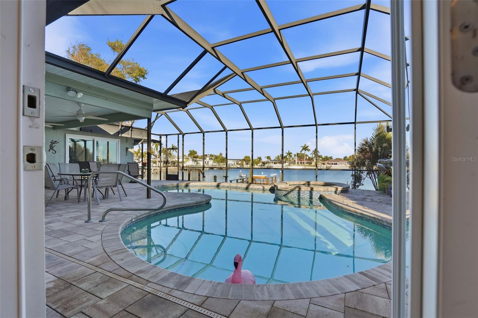 Image 8 of 55 For 2316 Shore Drive Se