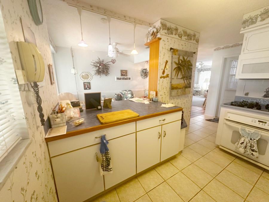 Image 10 of 20 For 9811 Lily Street N 246