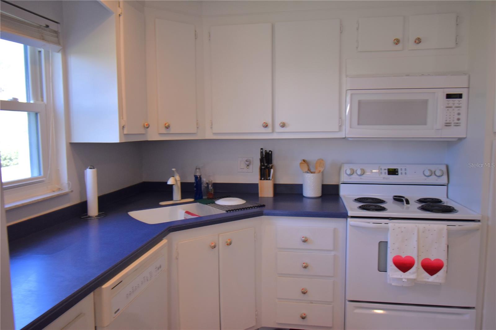 Image 17 of 62 For 121 Fernwood Circle 121