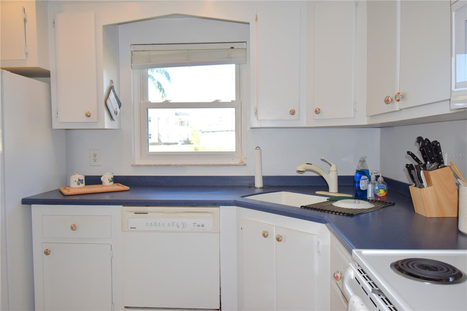 Image 18 of 62 For 121 Fernwood Circle 121