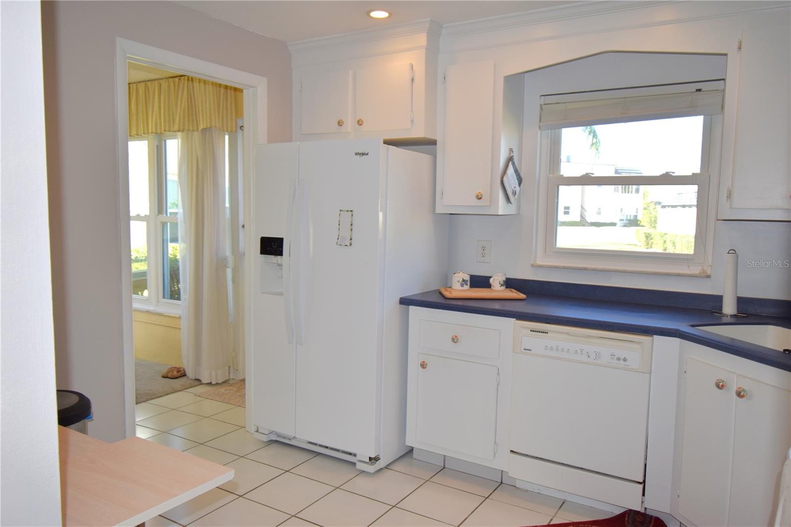 Image 20 of 62 For 121 Fernwood Circle 121