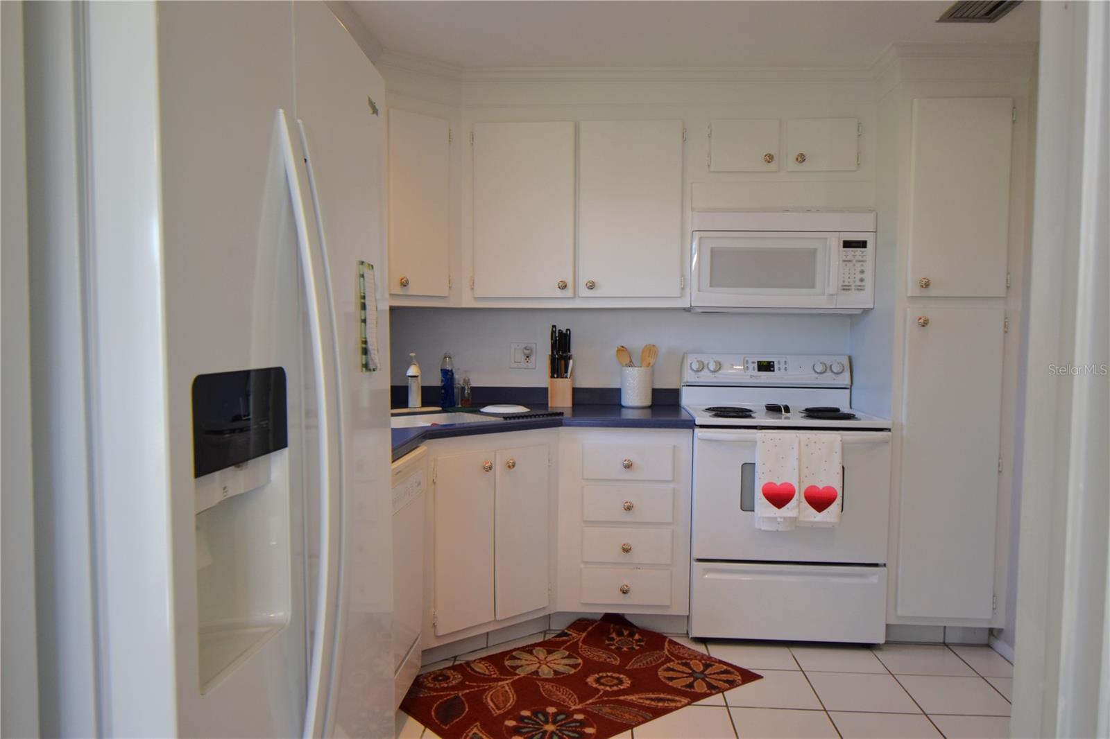 Image 21 of 62 For 121 Fernwood Circle 121