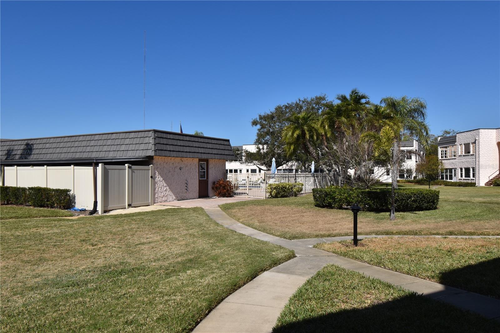 Image 32 of 62 For 121 Fernwood Circle 121