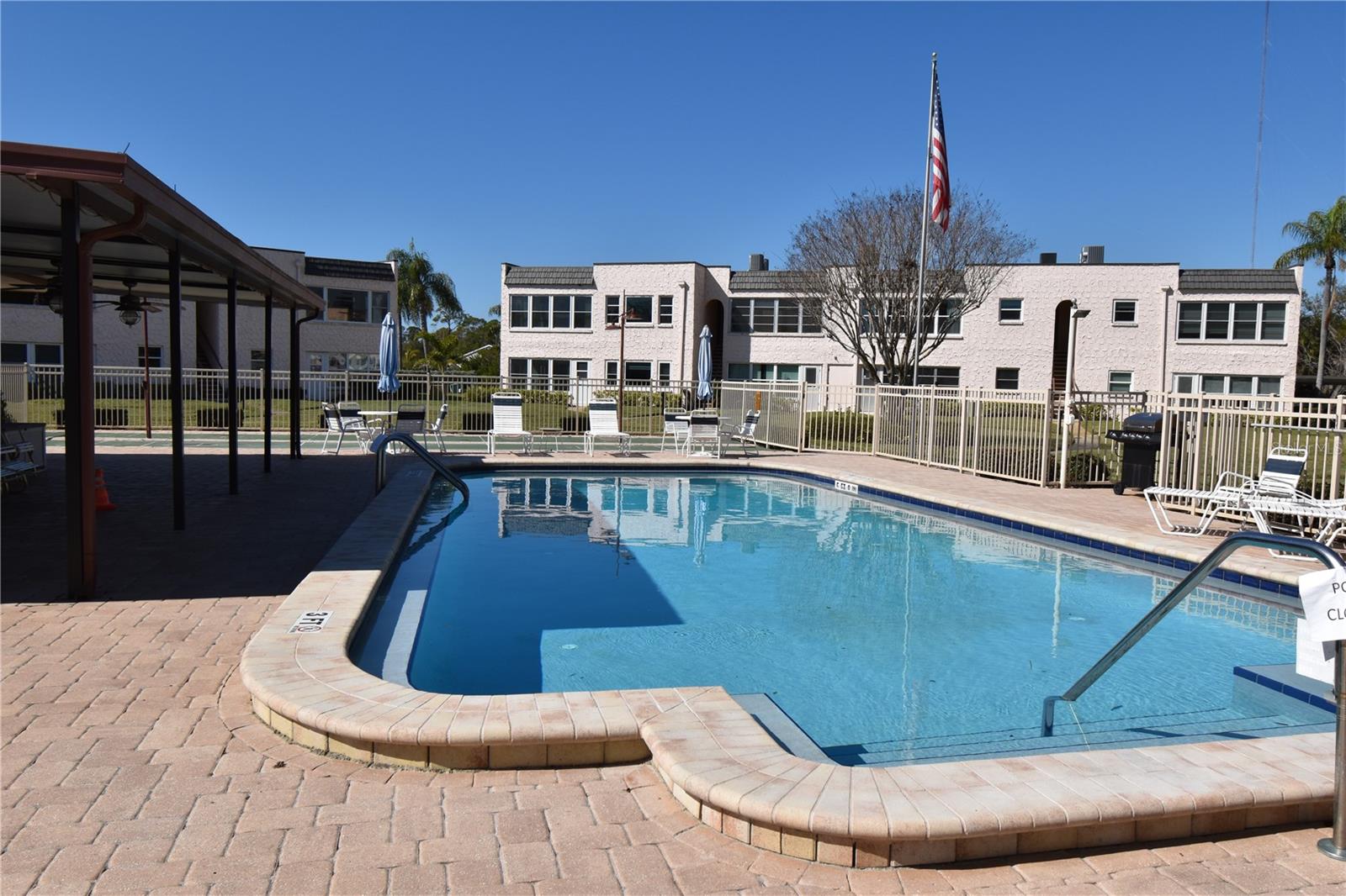 Image 38 of 62 For 121 Fernwood Circle 121