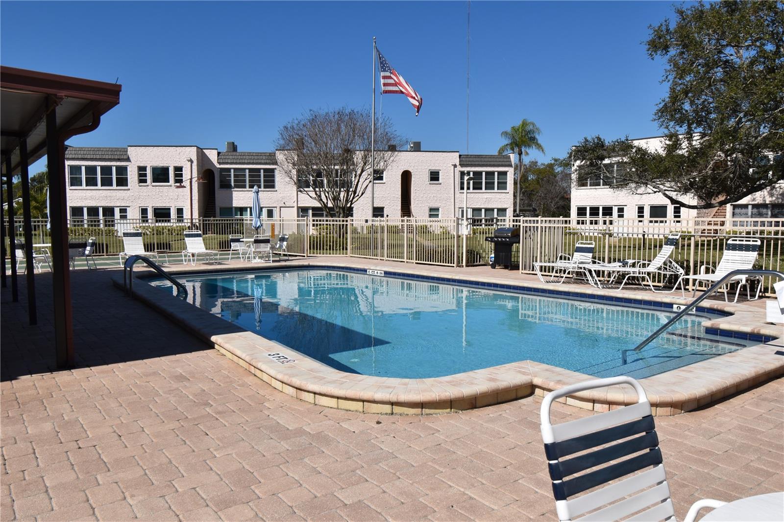 Image 39 of 62 For 121 Fernwood Circle 121