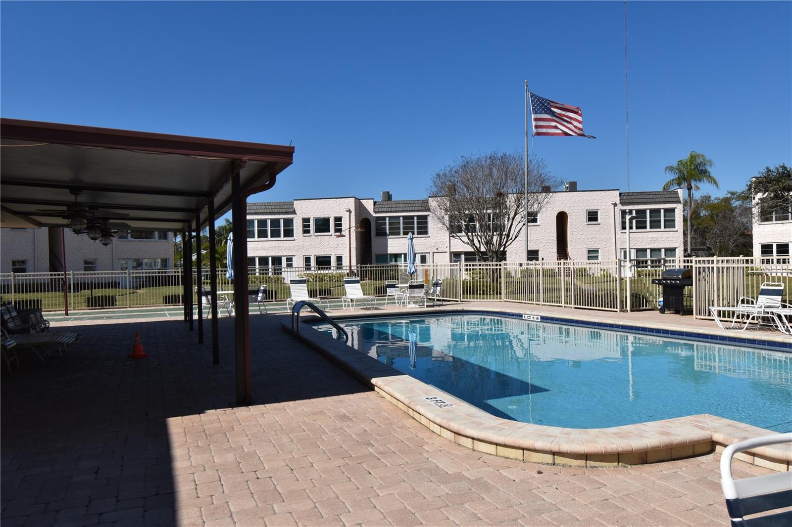 Image 40 of 62 For 121 Fernwood Circle 121