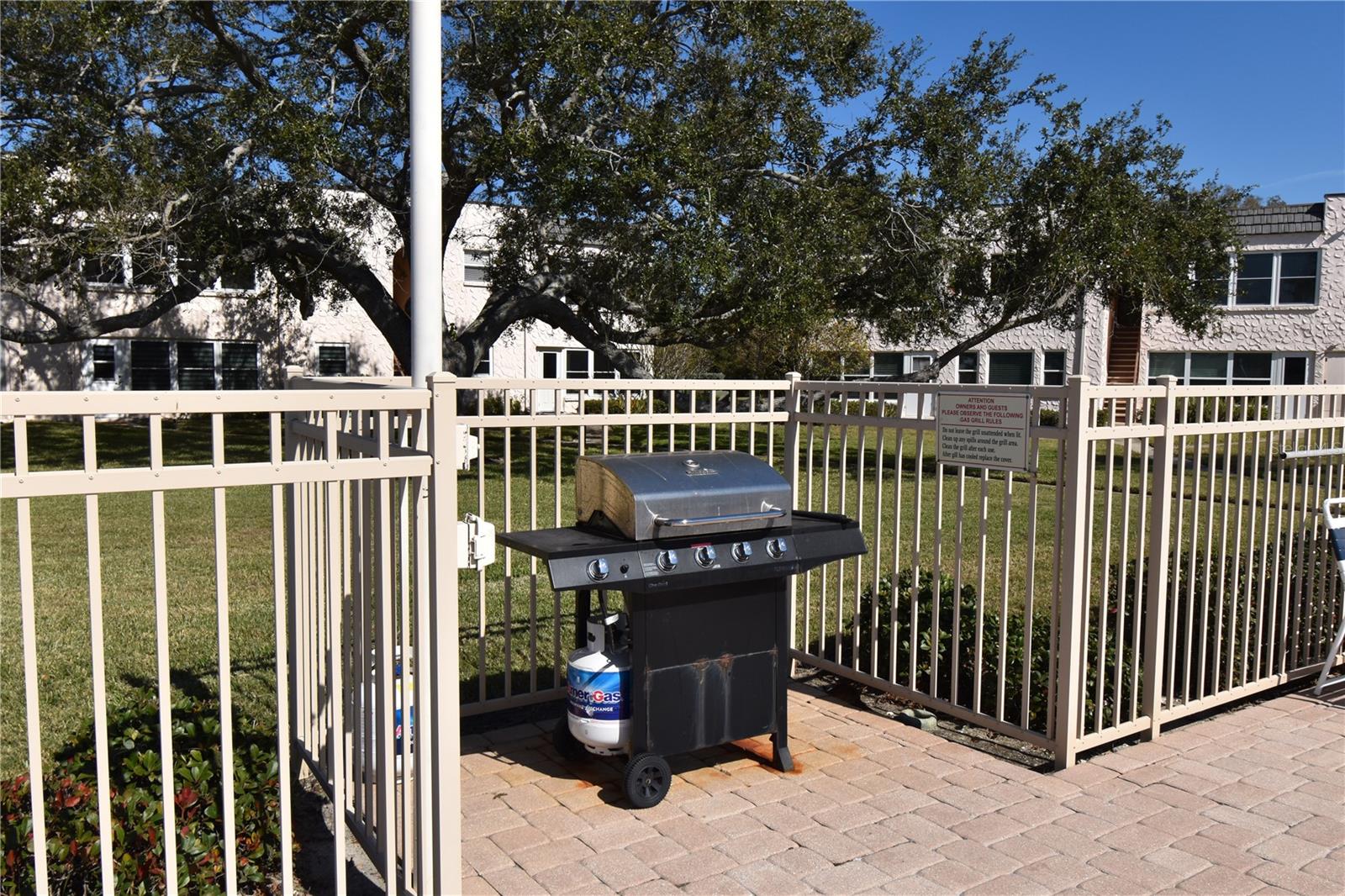 Image 46 of 62 For 121 Fernwood Circle 121