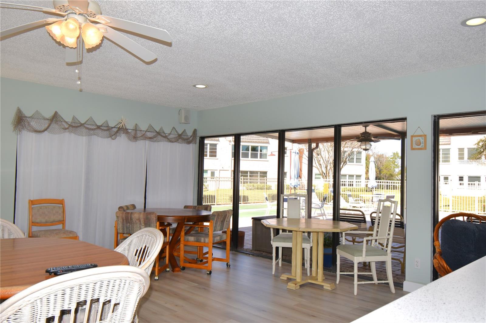 Image 49 of 62 For 121 Fernwood Circle 121