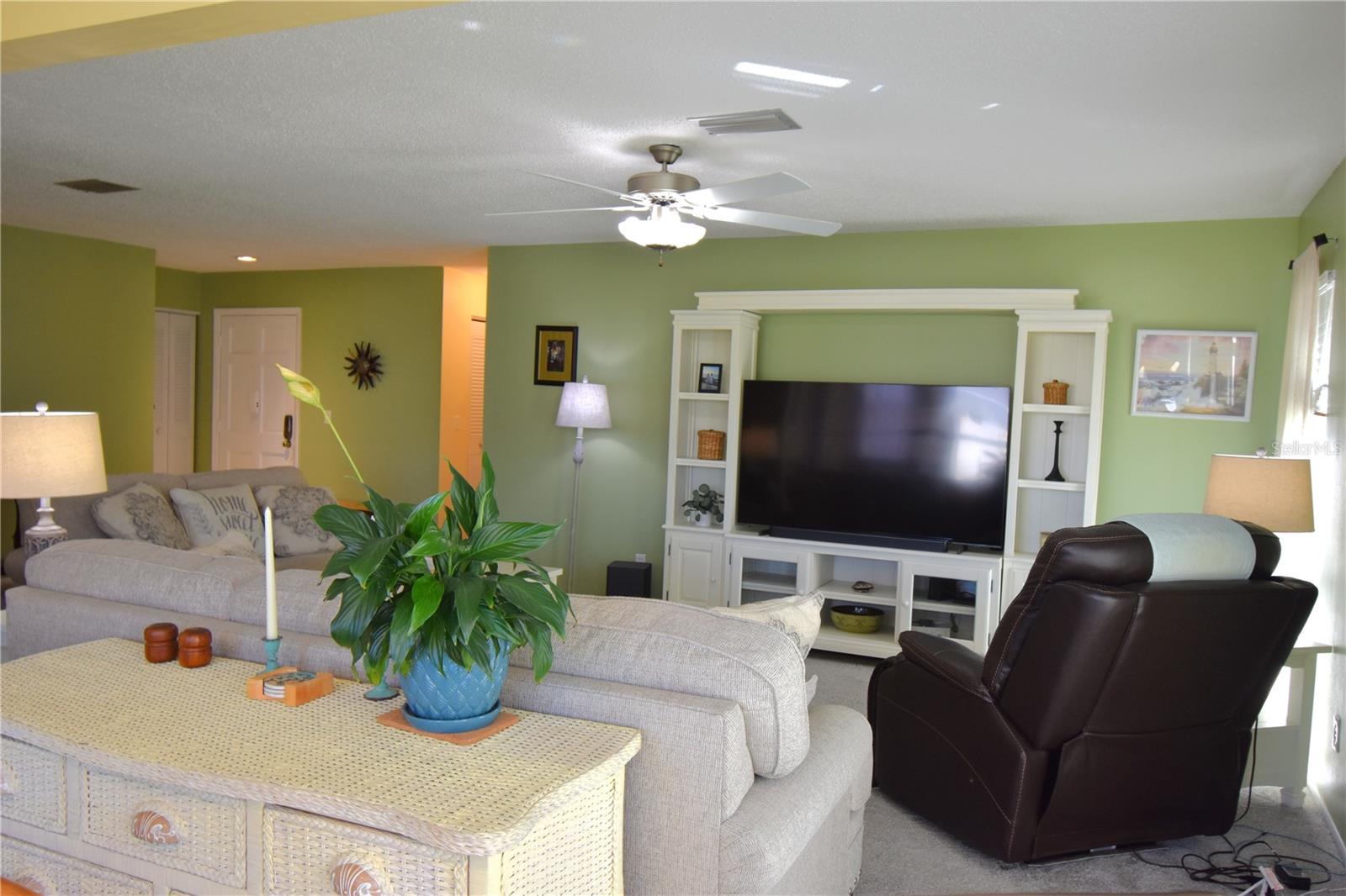 Image 9 of 62 For 121 Fernwood Circle 121