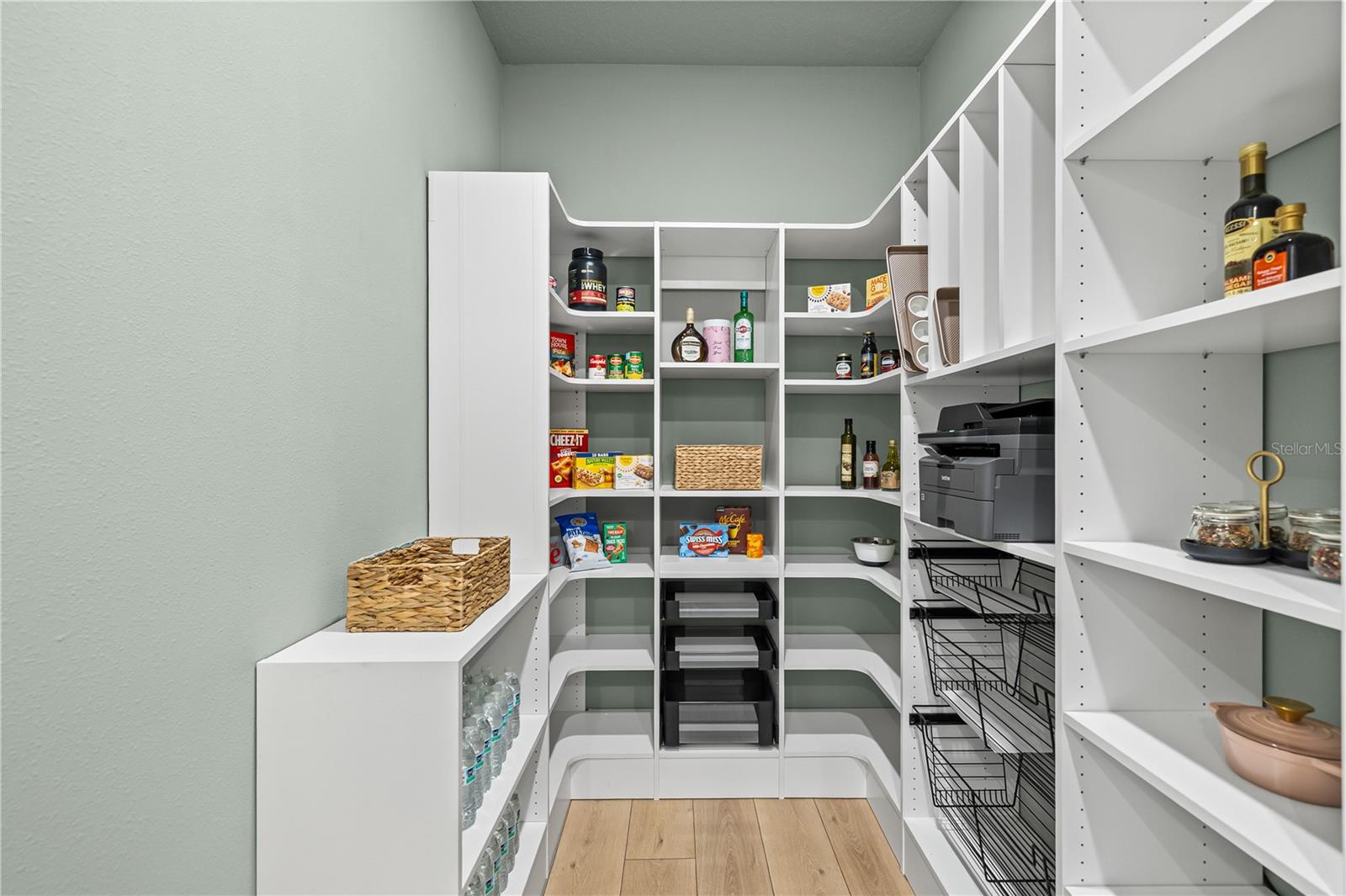 Image 18 of 26 For 709 Estates Boulevard