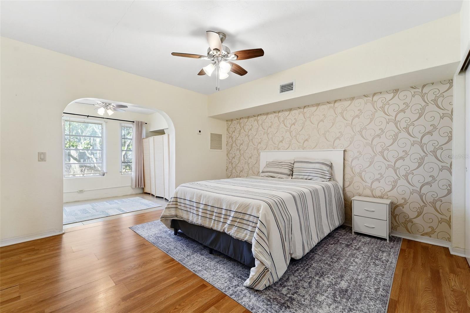 Image 7 of 22 For 4144 56th Street N 810