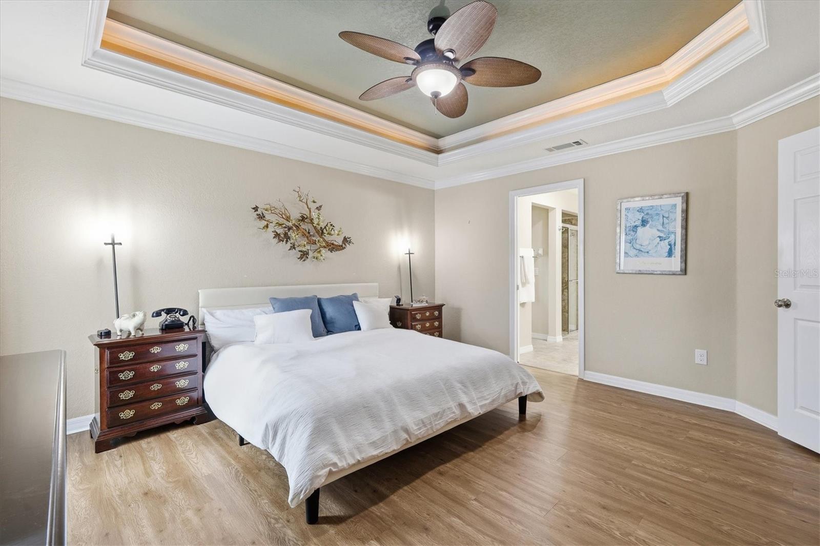 Image 15 of 38 For 12710 Lake Side Drive