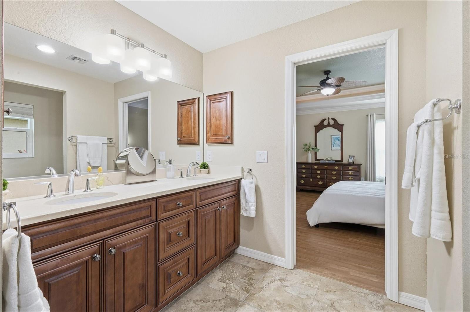 Image 17 of 38 For 12710 Lake Side Drive